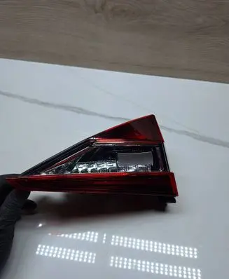 Tailgate rear/tail lights