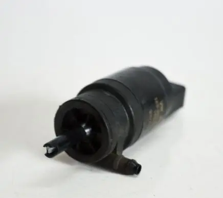 Volkswagen Jetta VI Windscreen/windshield washer pump 1K5955651