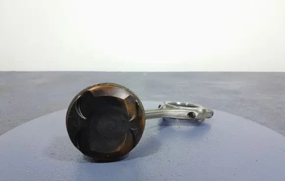 Piston