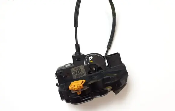 Opel Insignia A Front door lock 13579522 E509E301734U176
