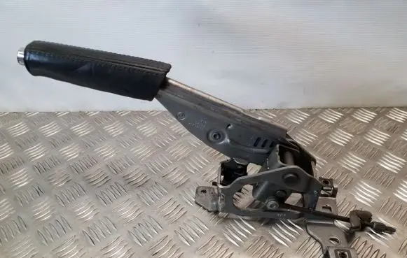 Handbrake/parking brake lever assembly