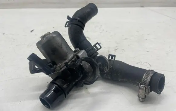 Mercedes-Benz C W204 Coolant heater control valve A6512000431