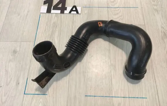 Renault Master III Air intake duct part 70356875