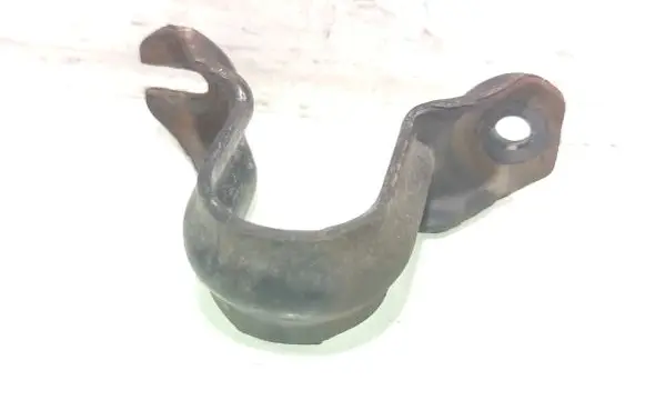 Nissan Juke I F15 Sway bar bush bracket, front 