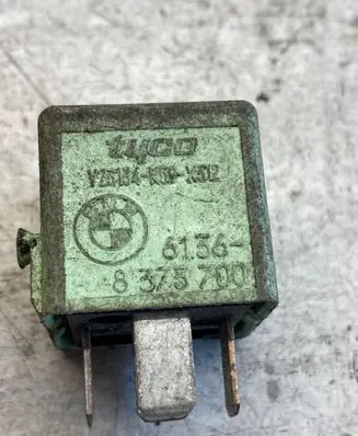 BMW 5 E39 Other relay 61368375700