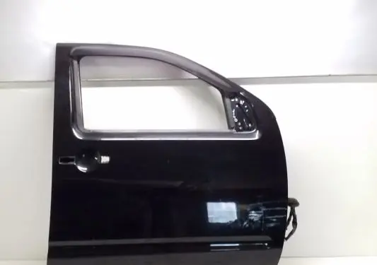 Nissan Pathfinder R51 Front door