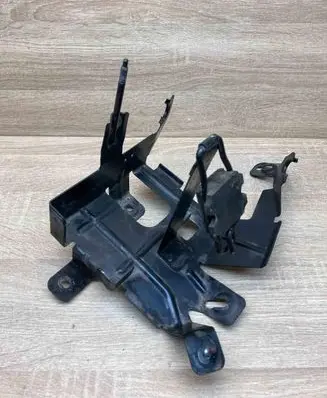 Mercedes-Benz E W211 Battery tray 2115454440