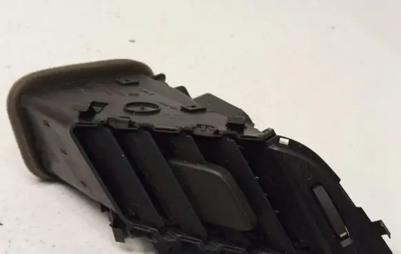 Ford Fiesta Dash center air vent grill