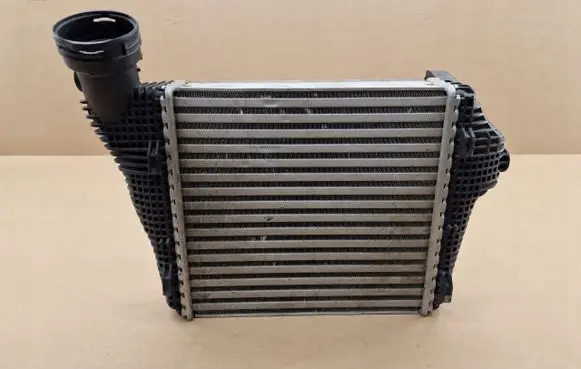 Porsche Macan (95B) Intercooler radiator