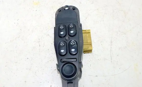 Jaguar S-Type Quarter vent window switch 189016