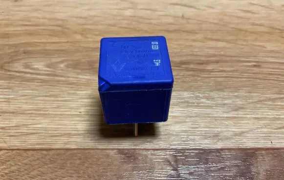 Renault Megane III Other relay 8200587121 V23136J4X60