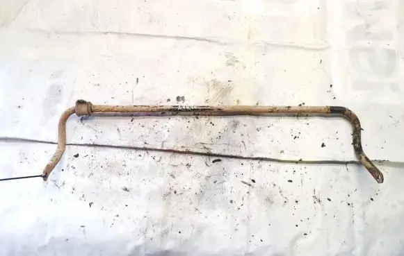 Toyota RAV 4 (XA20) Rear anti-roll bar/sway bar 