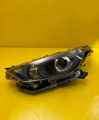 Toyota Yaris Headlight/headlamp K06