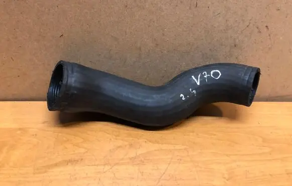 Volvo V70 Intercooler hose/pipe 30680218