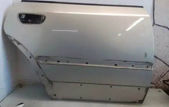 Subaru Outback Rear door