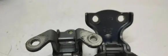 Opel Antara Rear door upper hinge A047587 11M12