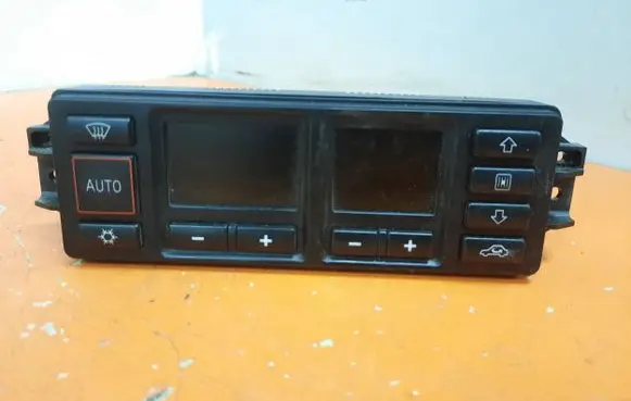 Audi A3 S3 8L Climate control/heater control trim 8L0820043D