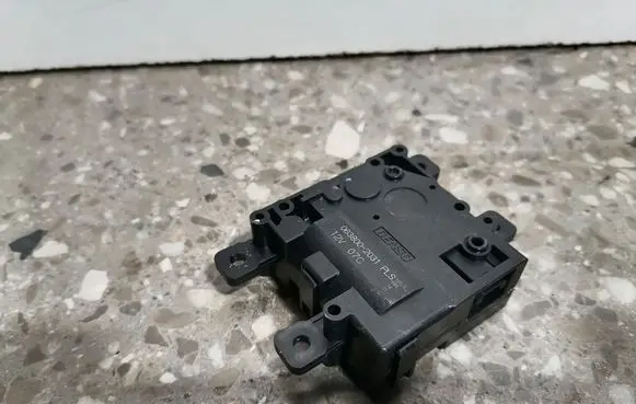 Lexus ES 250 - 300 - 330 Air flap motor/actuator 0638002031