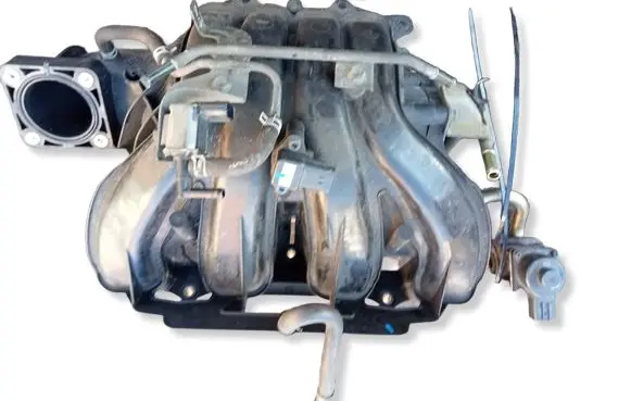 Suzuki Grand Vitara II Intake manifold 0000