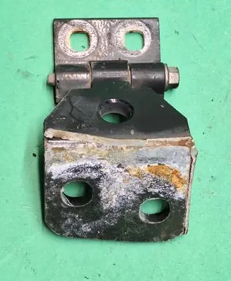 BMW X3 E83 Front door lower hinge 3402821
