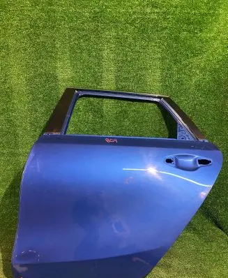 KIA Ceed Rear door