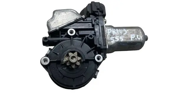 Toyota Prius (XW30) Front door window regulator motor 8572047110 0620203260