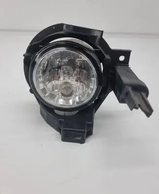 Nissan Leaf I (ZE0) Front fog light 89209182