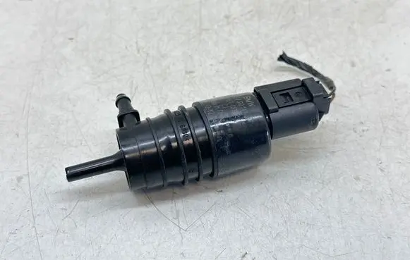 BMW 1 F20 F21 Windscreen/windshield washer pump 7310147