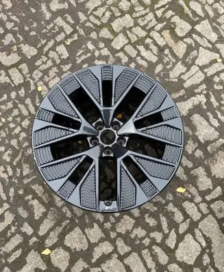 Audi Q8 e-tron R21 alloy rim 4KE601025AL