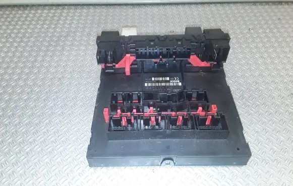 Volkswagen Touran I Comfort/convenience module 3C0937049E