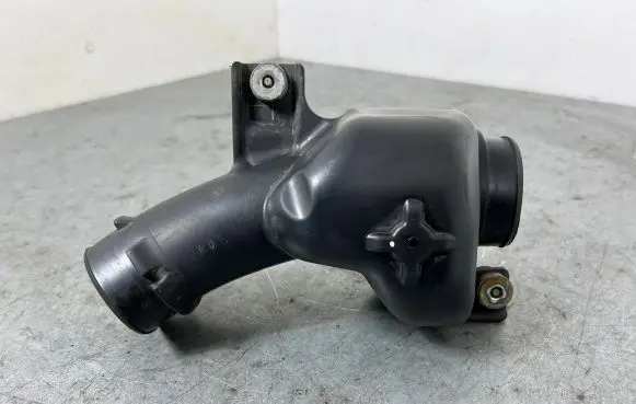 Honda CR-V Air intake duct part ATP153