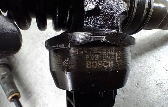 Audi A4 S4 B6 8E 8H Fuel injector 0414720230