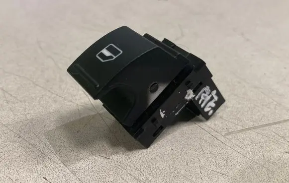 Volkswagen Tiguan Electric window control switch 7L5959855B