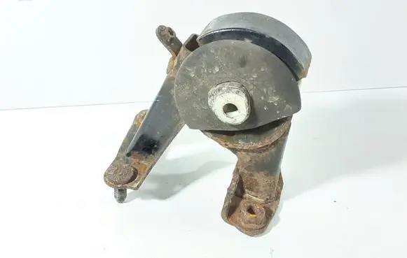 Engine mount bracket