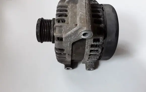 Opel Corsa E Generator/alternator 39047359