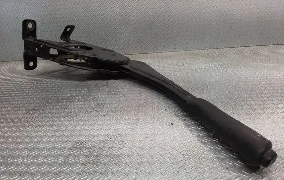 Handbrake/parking brake lever assembly