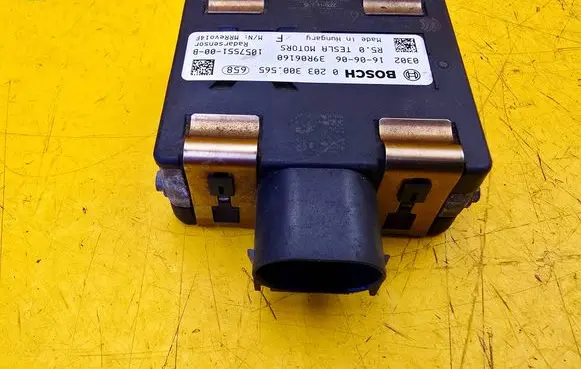 Tesla Model X Distronic sensor radar 105755100B