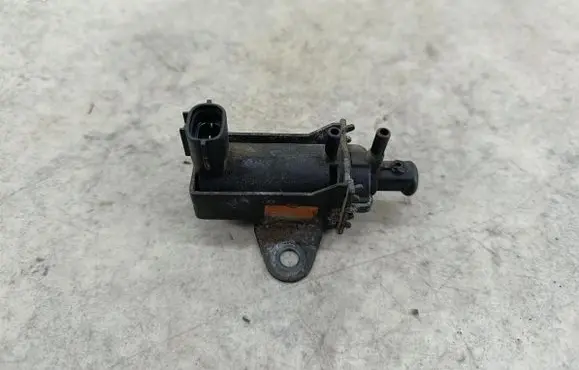 Toyota Corolla Verso E121 Turbo solenoid valve 2581927050