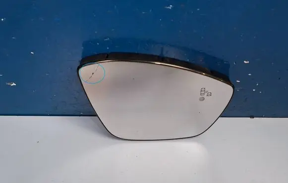 Peugeot 208 II Wing mirror glass 9839237680 SP0010321