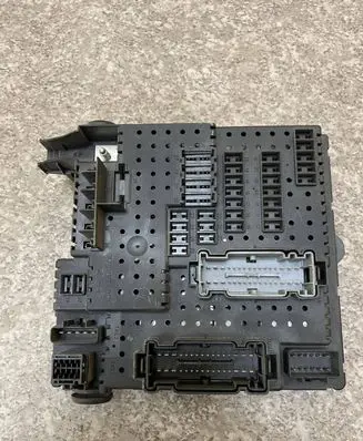 Volvo S80 Fuse module 00004786600 12217799 8676391
