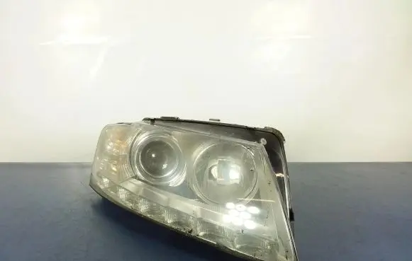 Audi A8 S8 D3 4E Headlight/headlamp