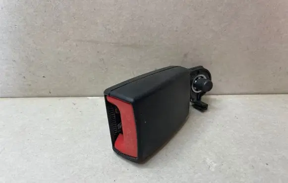 Porsche Cayenne (92A) Rear seatbelt buckle 7P0857754 02022015
