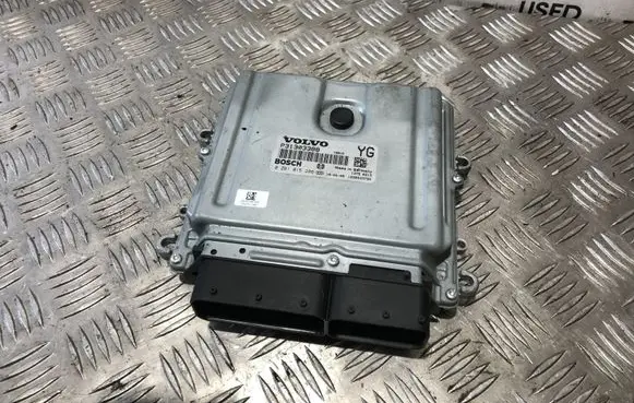 Volvo XC60 Engine control unit/module 31303388