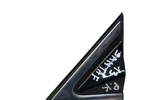 Hyundai Santa Fe Front door glass trim molding 861802W000