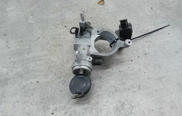 Smart ForFour I Ignition lock MR587813