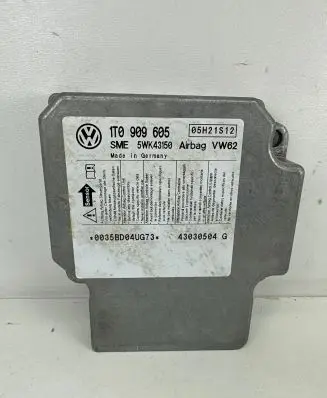 Volkswagen Touran I Airbag control unit/module 1T0909605 05H21S12 5WK43150