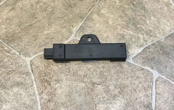 BMW 5 F10 F11 Keyless system antenna 9220832