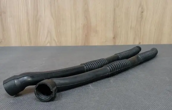 Mercedes-Benz SLK R171 Water drain line hose 1716390394 A1716390394