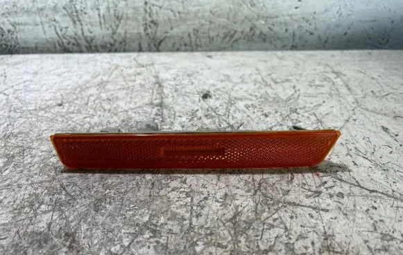 Dodge Challenger Front reflector 68195788AB 411415
