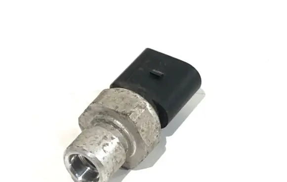 Volkswagen Transporter - Caravelle T6 Air conditioning (A/C) pressure sensor 5Q0959126A